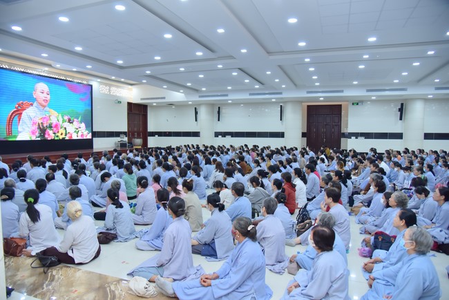 Tu niệm Phật một ngày