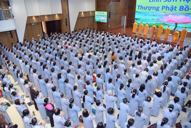 Tu niệm Phật một ngày