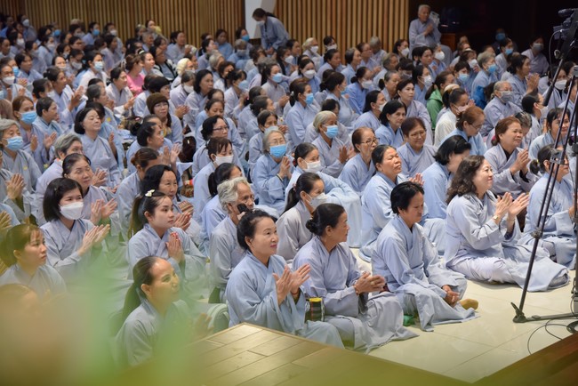 Tu niệm Phật một ngày