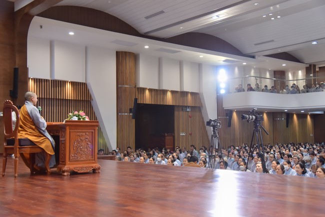 Tu niệm Phật một ngày