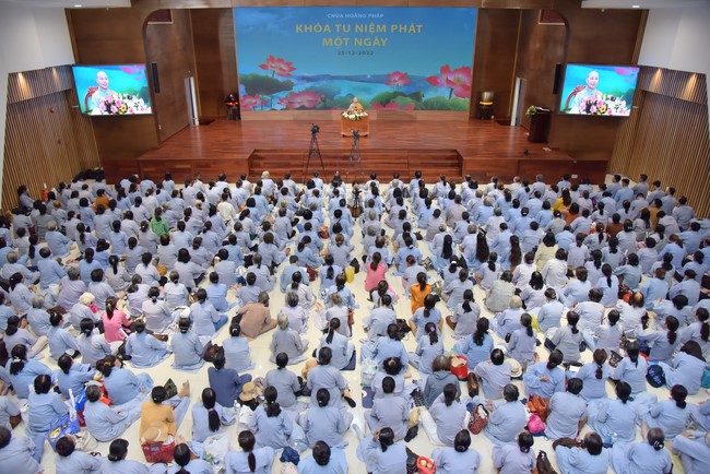 Tu niệm Phật một ngày