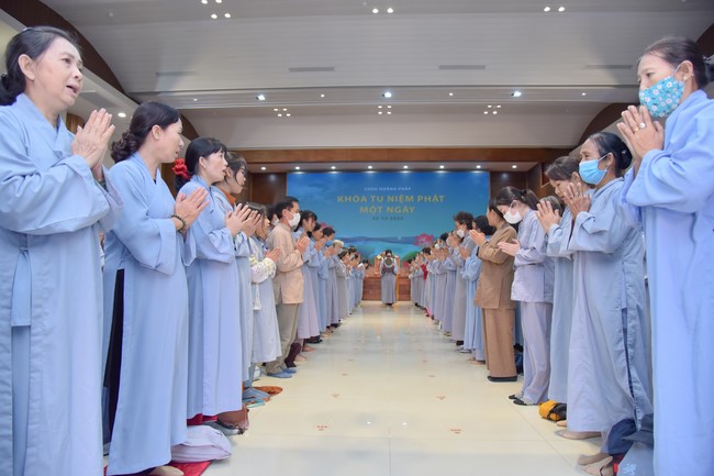 Tu niệm Phật một ngày