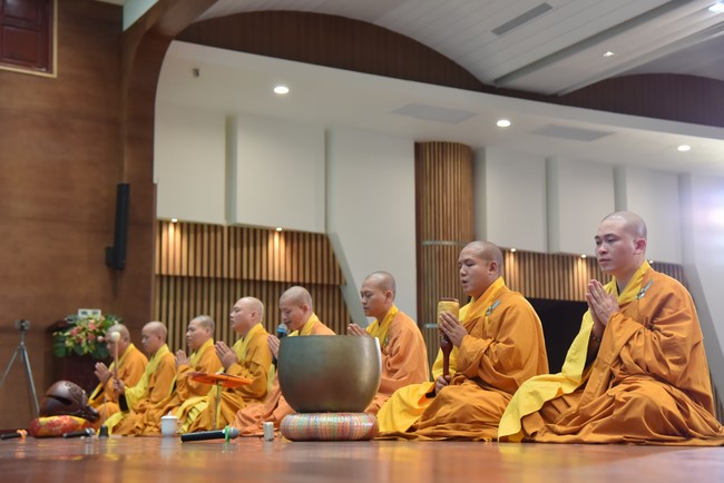 Tu niệm Phật một ngày