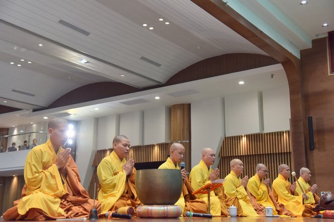 Tu niệm Phật một ngày