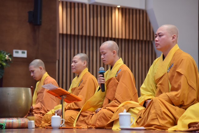 Tu niệm Phật một ngày