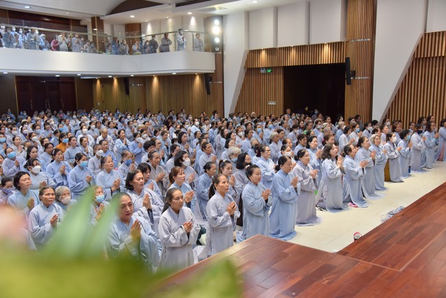 Tu niệm Phật một ngày