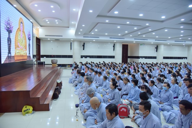 Tu niệm Phật một ngày