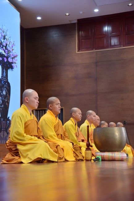 Tu niệm Phật một ngày