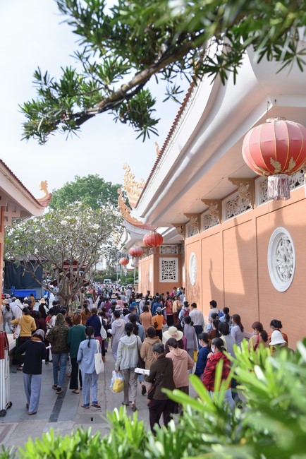 Tu niệm Phật một ngày