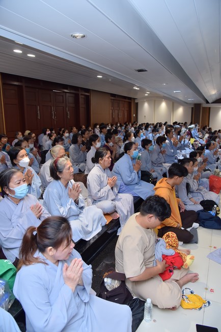 Tu niệm Phật một ngày