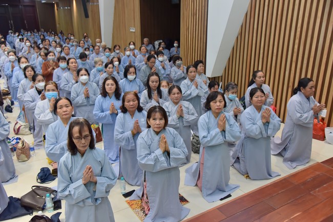 Tu niệm Phật một ngày