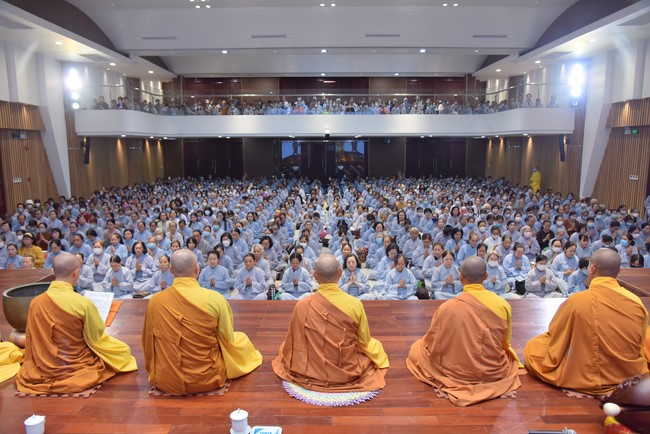 Tu niệm Phật một ngày