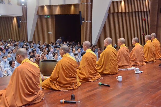 Tu niệm Phật một ngày