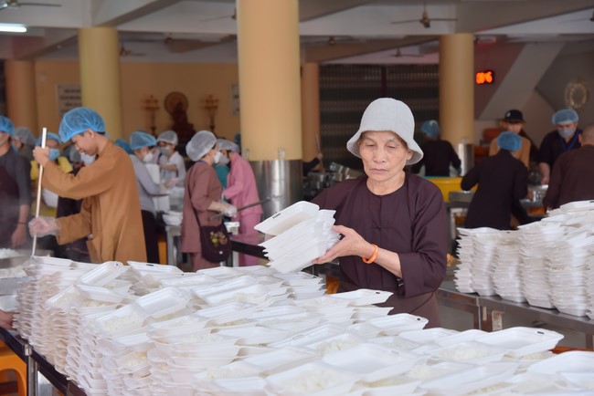 Tu niệm Phật một ngày