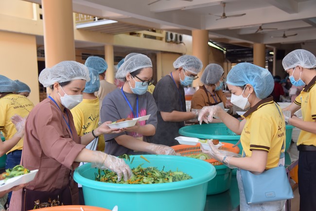 Tu niệm Phật một ngày