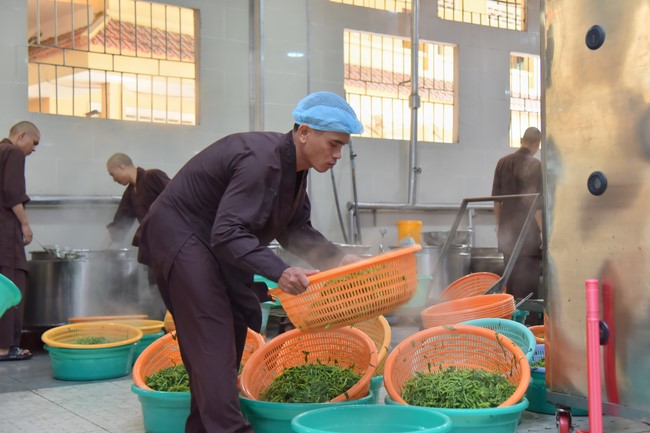 Tu niệm Phật một ngày