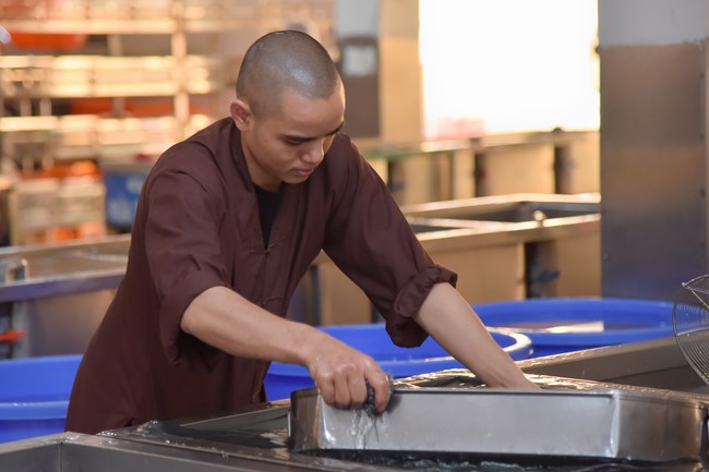 Tu niệm Phật một ngày