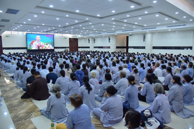 Tu niệm Phật một ngày