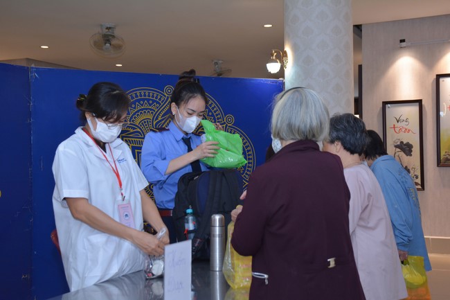 Entering into the 98th Seven-Day Retreat