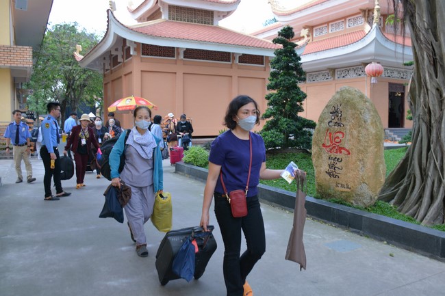 Entering into the 98th Seven-Day Retreat