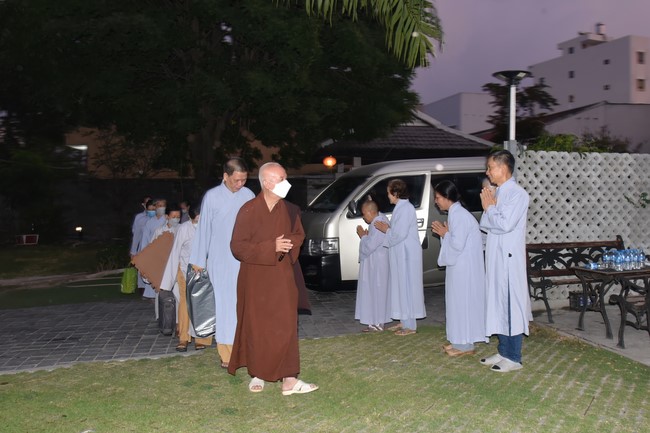 Lễ cầu an cơ sở in vải ở Hóc Môn