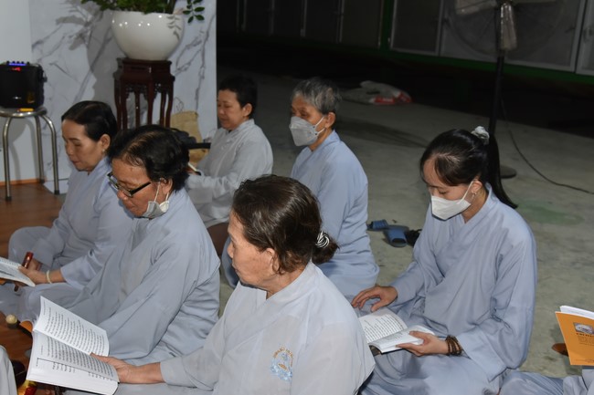 Lễ cầu an cơ sở in vải ở Hóc Môn