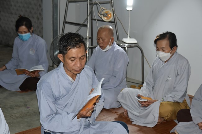 Lễ cầu an cơ sở in vải ở Hóc Môn