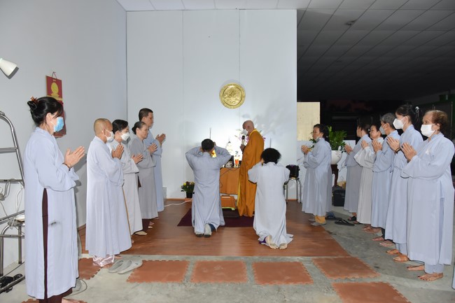 Lễ cầu an cơ sở in vải ở Hóc Môn