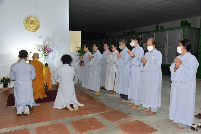 Lễ cầu an cơ sở in vải ở Hóc Môn