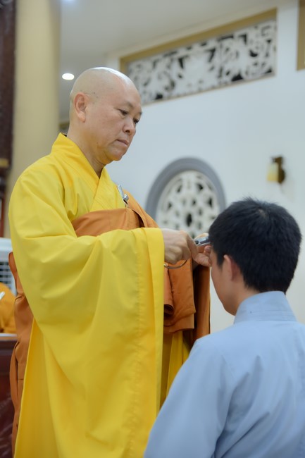 Lễ thế phát xuất gia 08/12 Nhâm Dần