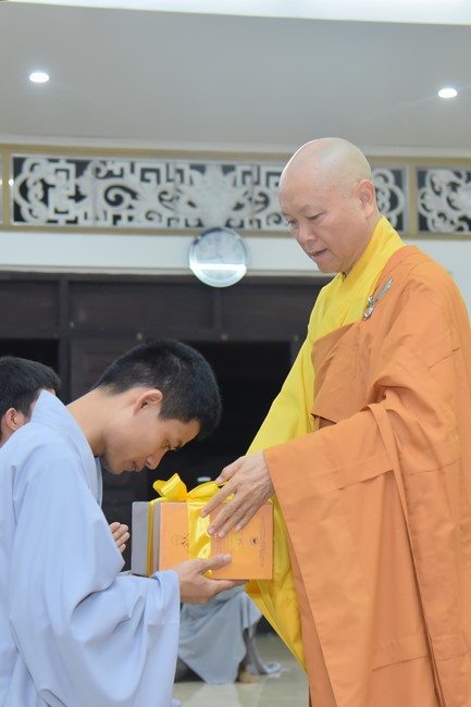 Lễ thế phát xuất gia 08/12 Nhâm Dần