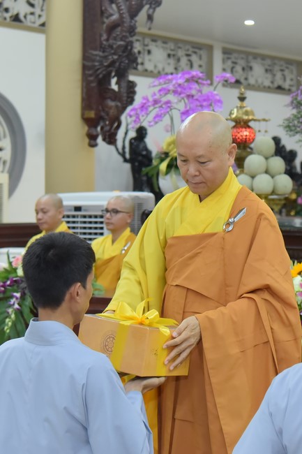 Lễ thế phát xuất gia 08/12 Nhâm Dần