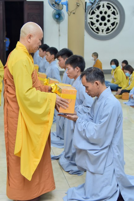 Lễ thế phát xuất gia 08/12 Nhâm Dần