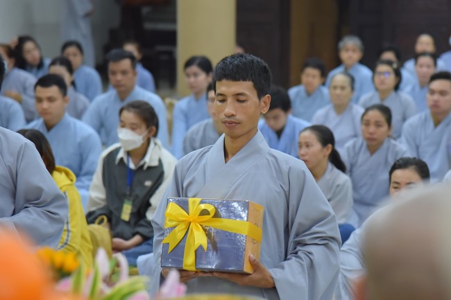 Lễ thế phát xuất gia 08/12 Nhâm Dần