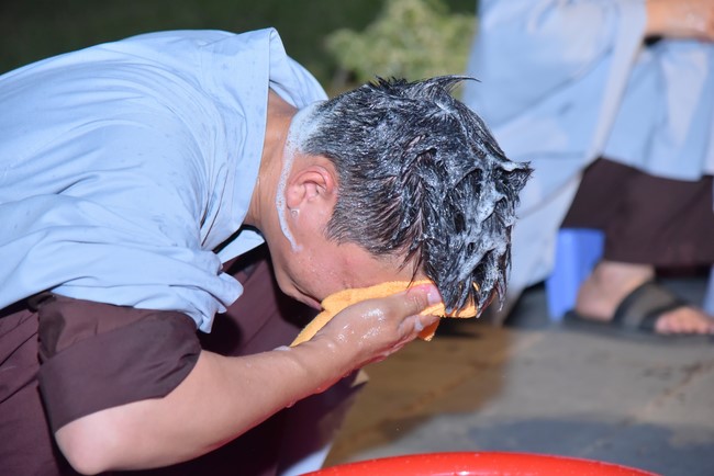 Lễ thế phát xuất gia 08/12 Nhâm Dần