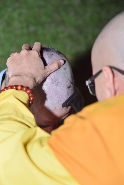 Lễ thế phát xuất gia 08/12 Nhâm Dần