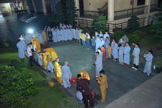 Lễ thế phát xuất gia 08/12 Nhâm Dần