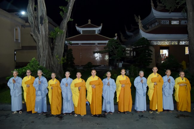 Lễ thế phát xuất gia 08/12 Nhâm Dần