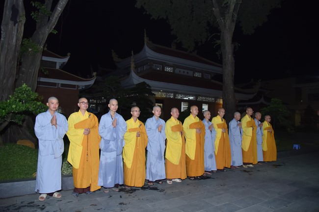 Lễ thế phát xuất gia 08/12 Nhâm Dần