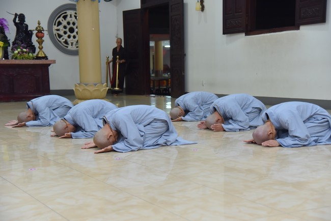 Lễ thế phát xuất gia 08/12 Nhâm Dần