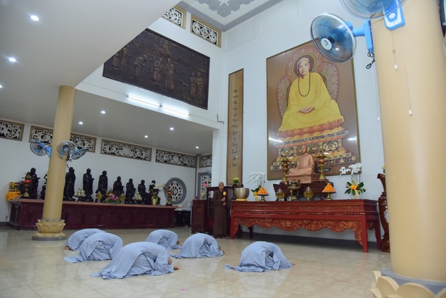 Lễ thế phát xuất gia 08/12 Nhâm Dần