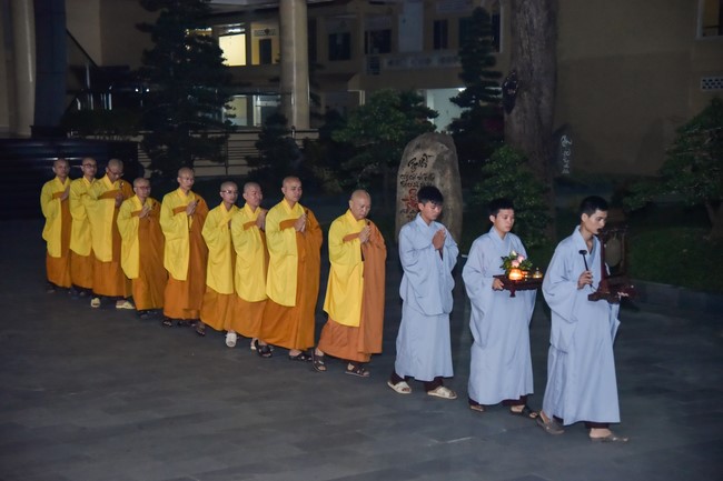 Lễ thế phát xuất gia 08/12 Nhâm Dần