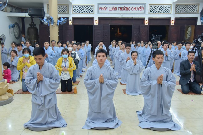 Lễ thế phát xuất gia 08/12 Nhâm Dần