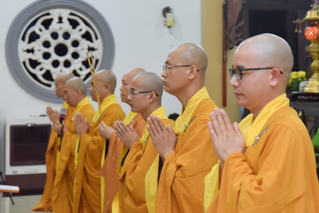 Lễ thế phát xuất gia 08/12 Nhâm Dần