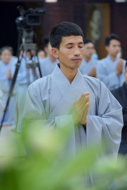 Lễ thế phát xuất gia 08/12 Nhâm Dần