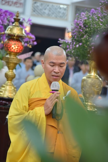 Lễ thế phát xuất gia 08/12 Nhâm Dần