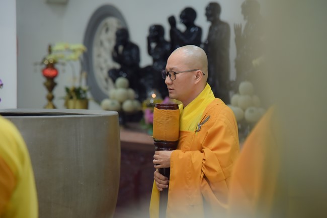 Lễ thế phát xuất gia 08/12 Nhâm Dần