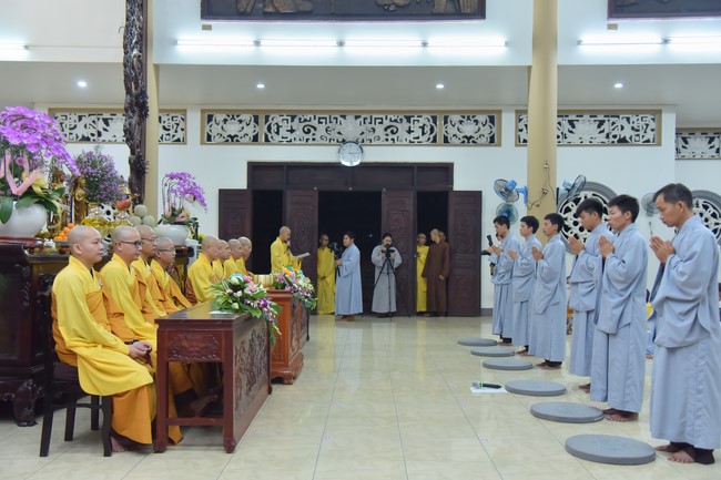 Lễ thế phát xuất gia 08/12 Nhâm Dần