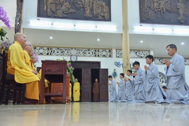 Lễ thế phát xuất gia 08/12 Nhâm Dần