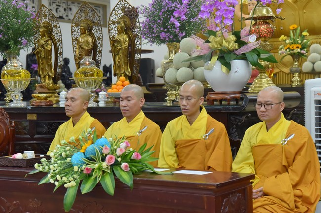 Lễ thế phát xuất gia 08/12 Nhâm Dần